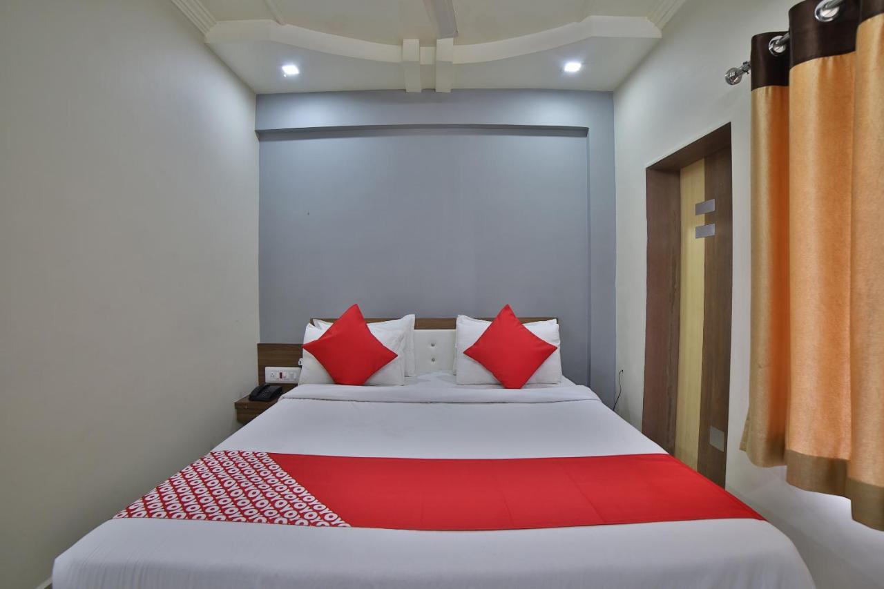 Oyo 41929 Hotel Loyal Residency Jāmnagar Extérieur photo