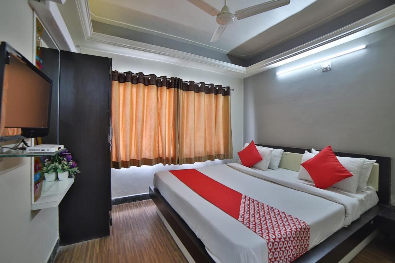 Oyo 41929 Hotel Loyal Residency Jāmnagar Extérieur photo